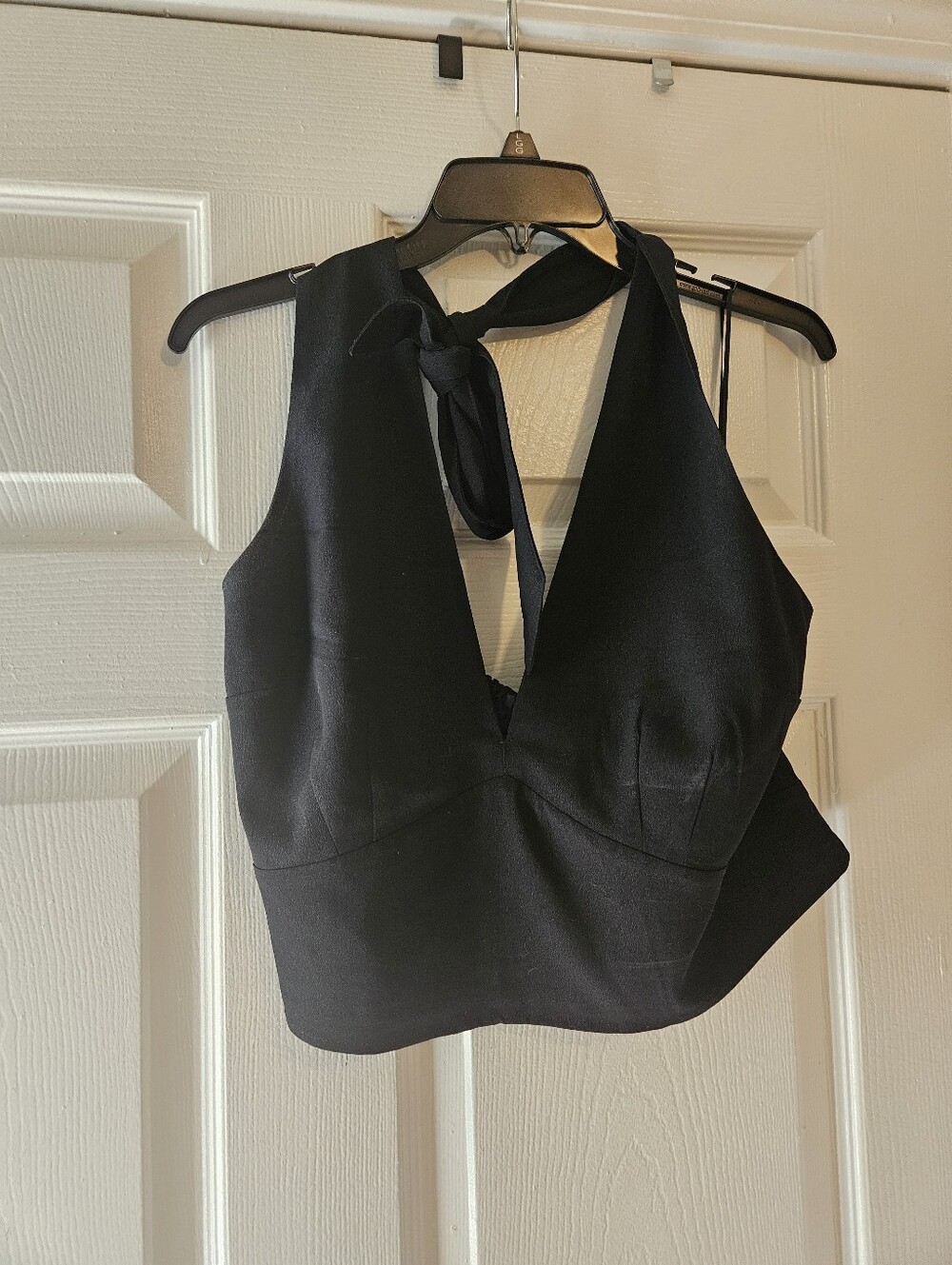 Ambercrombie & Fitch Black Halter Neck Crop Top with Tie Detail - Women